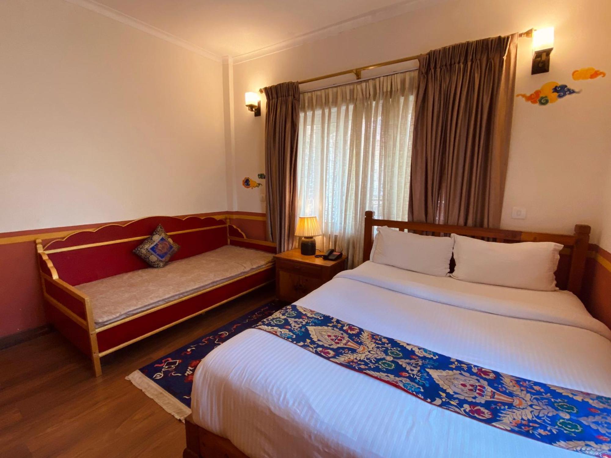 Three Jewels Boutique Hotel Pokhara Eksteriør billede