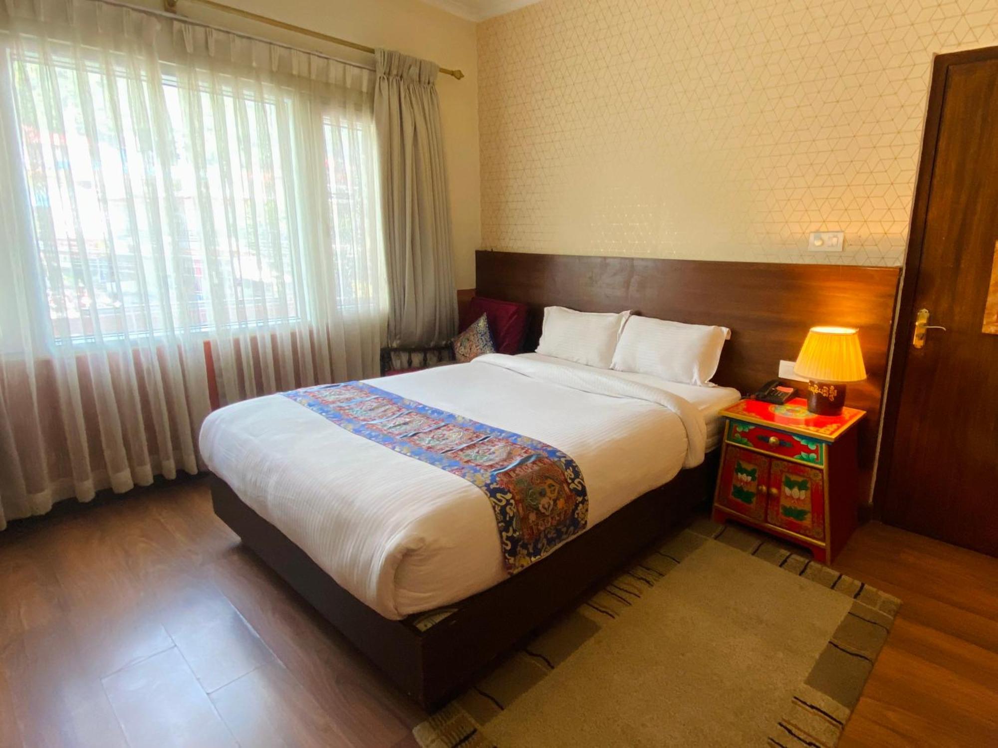 Three Jewels Boutique Hotel Pokhara Eksteriør billede