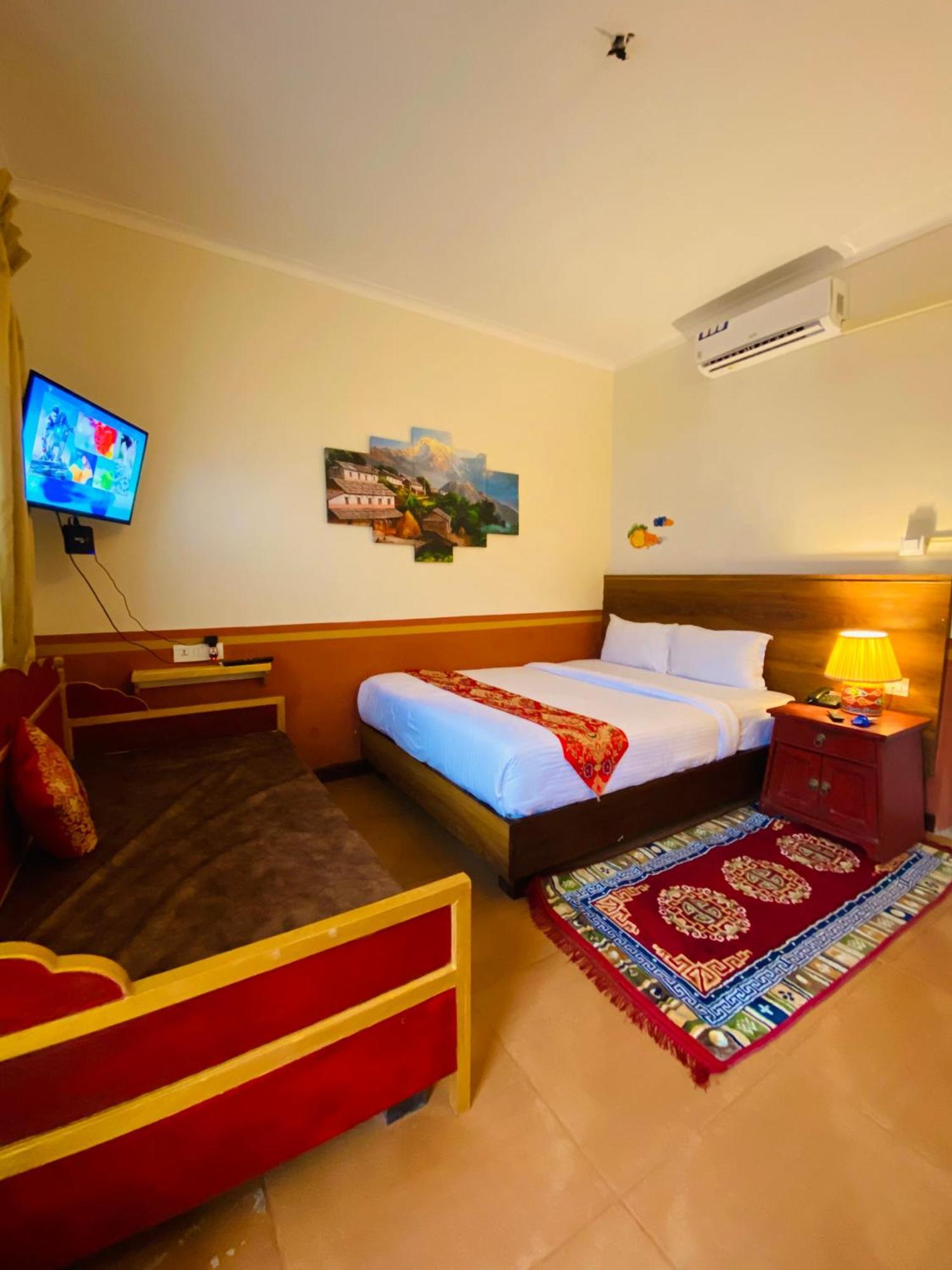 Three Jewels Boutique Hotel Pokhara Eksteriør billede