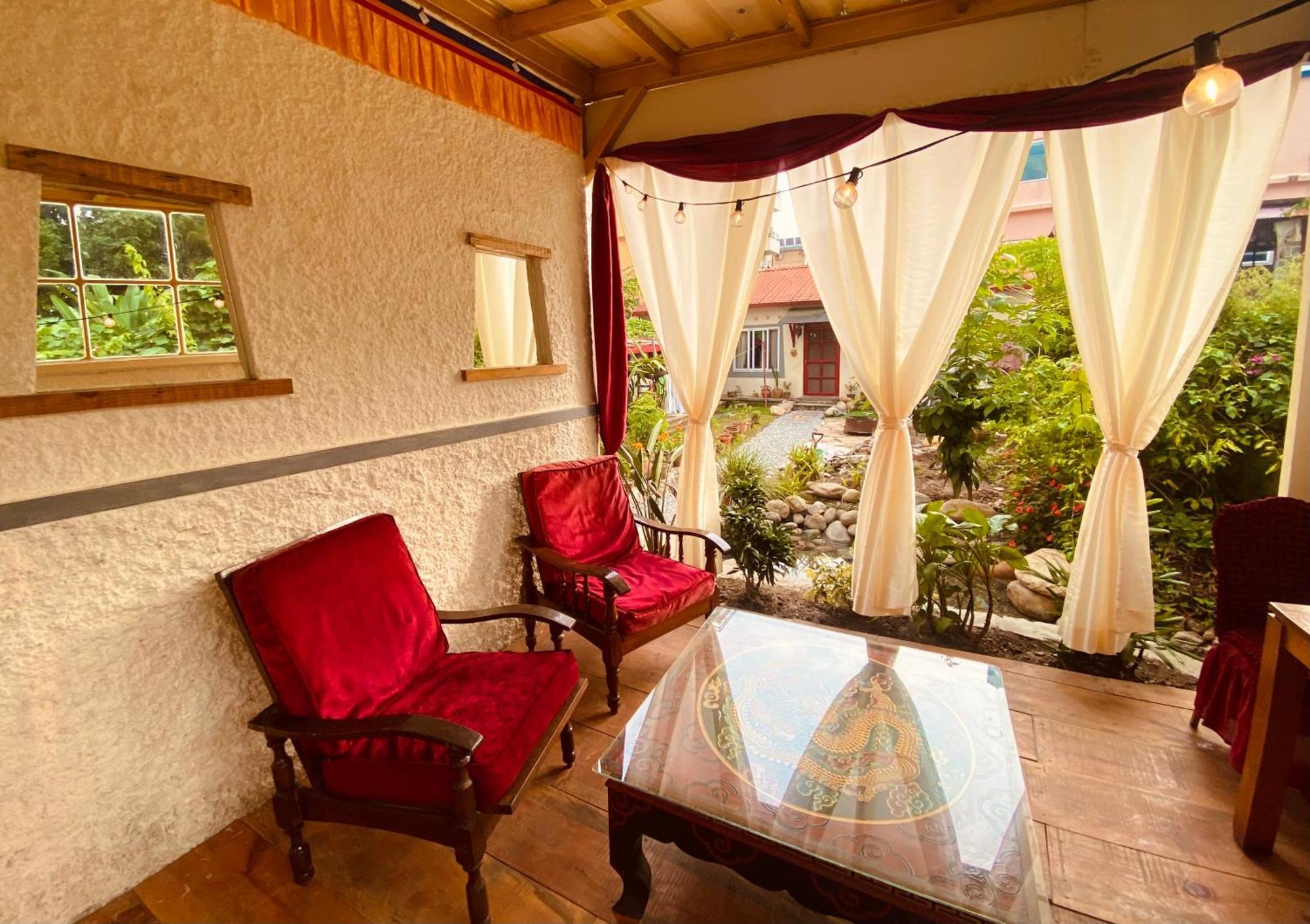 Three Jewels Boutique Hotel Pokhara Eksteriør billede